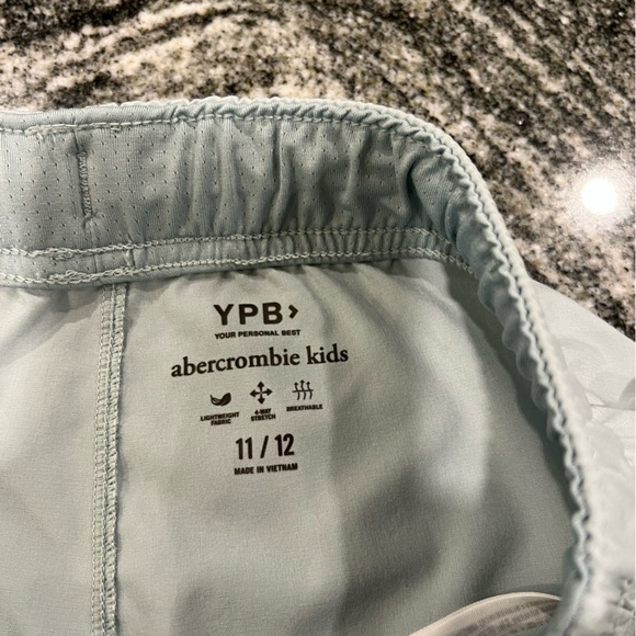 Abercrombie Kids Mint Green YPB Active Shorts. Size 11/12 - Picture 2 of 2